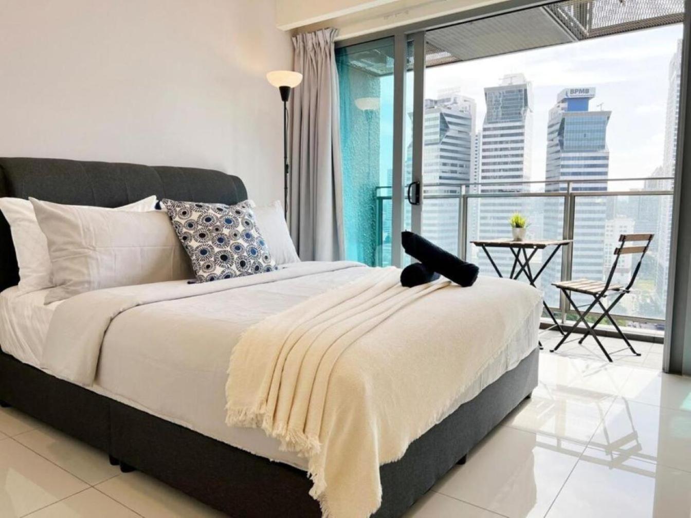 Mercu Summer Suites Klcc By Comfort Suites Куала-Лумпур Екстер'єр фото